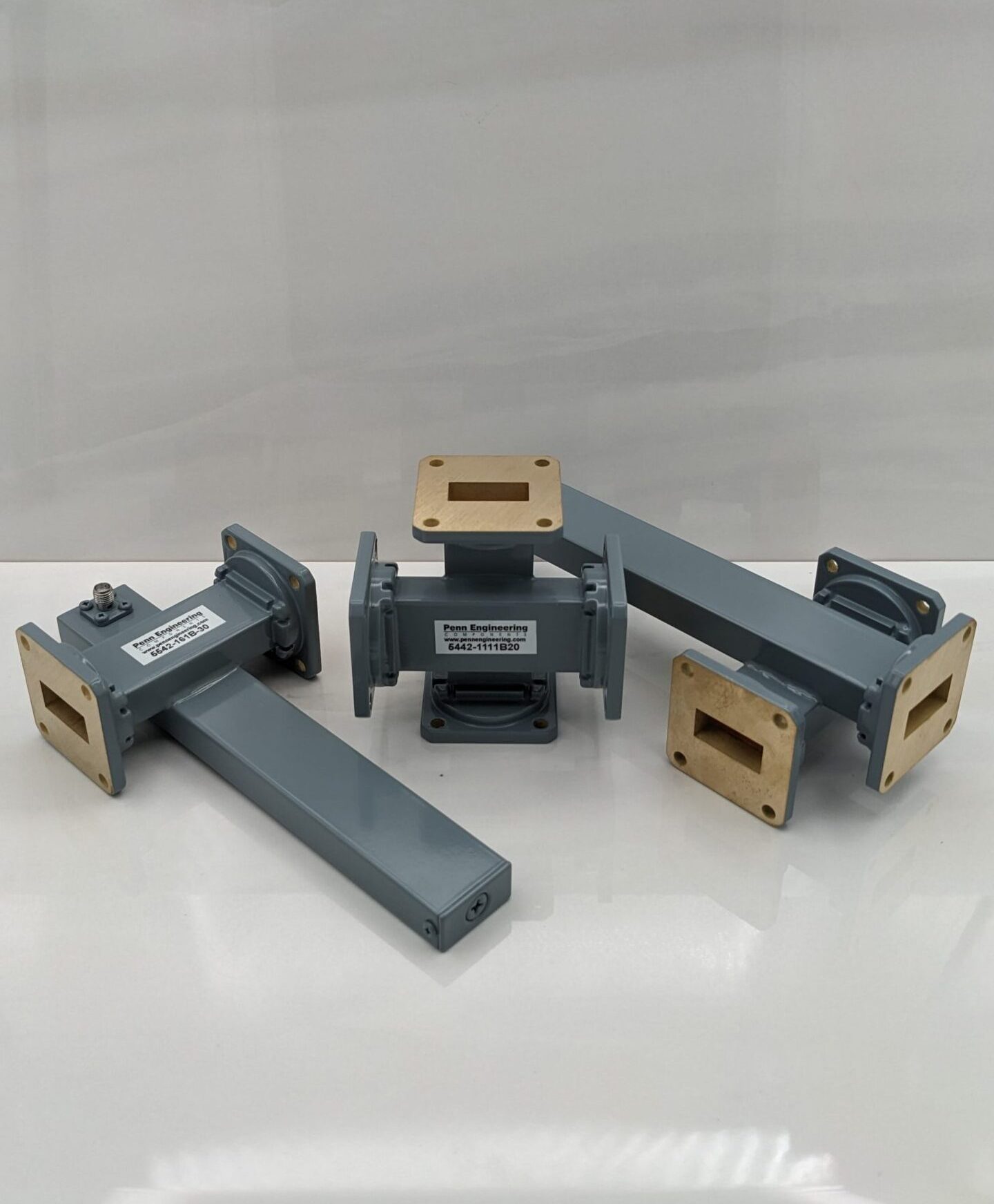 Cross-Guide Directional Couplers